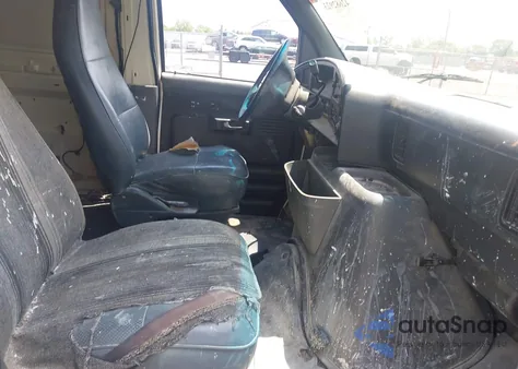 1993 Ford Econoline E150 Van из США, поврежденный, VIN 1FTDE14YXPHA00852